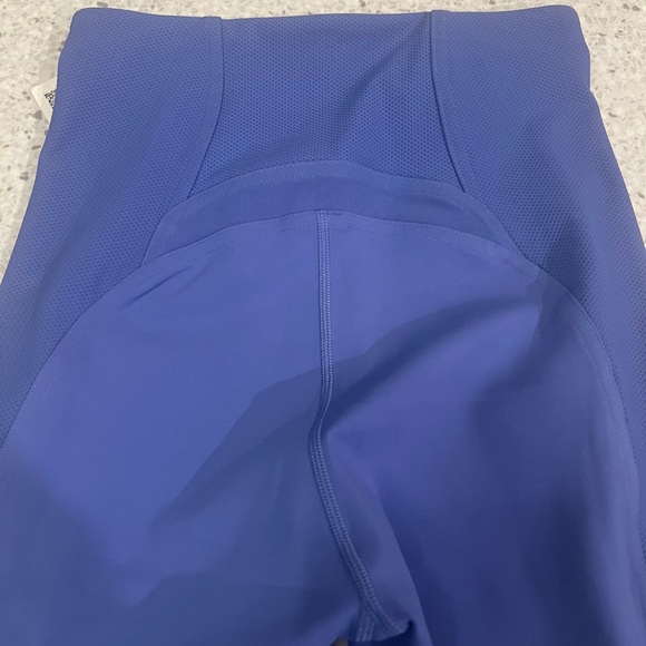 Lululemon Everlux and Mesh Super-High-Rise Training Tight 25" - Size 4 (NWT) - Picture 8 of 8